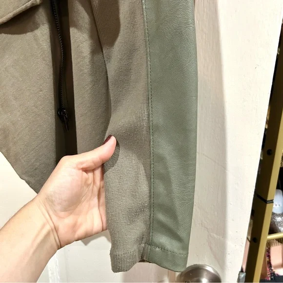 BlankNYC Olive Green Vegan Leather Moto Jacket Size S - Picture 9 of 13